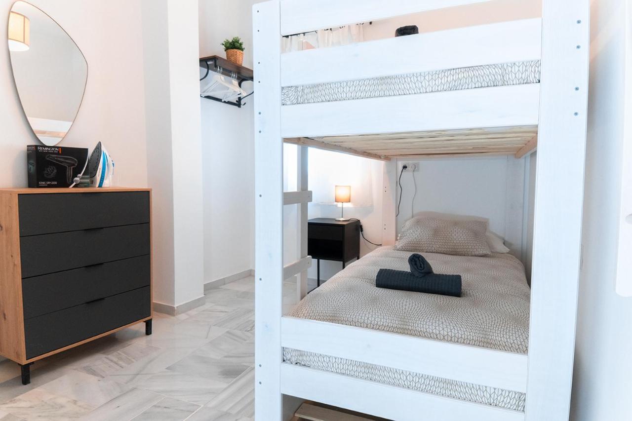 Downtown Apartment With Private Terrace & Jacuzzi Sevilha Exterior foto